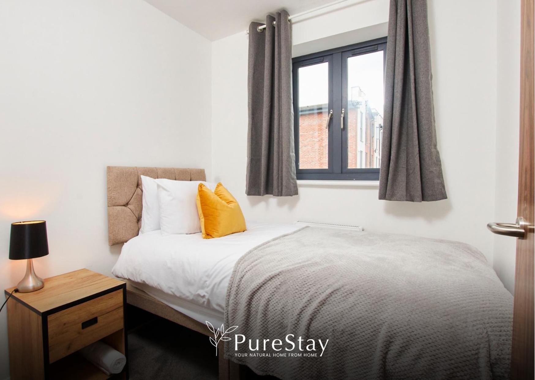 PureStay Manchester: 5-Bedroom Business Haven Exterior photo