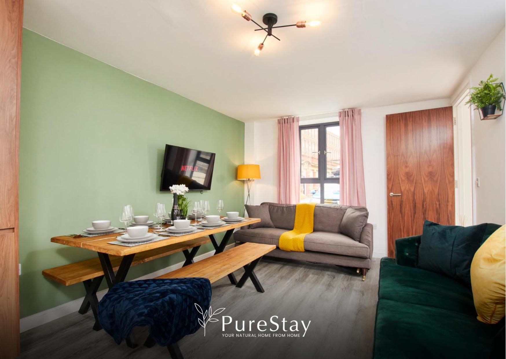PureStay Manchester: 5-Bedroom Business Haven Exterior photo