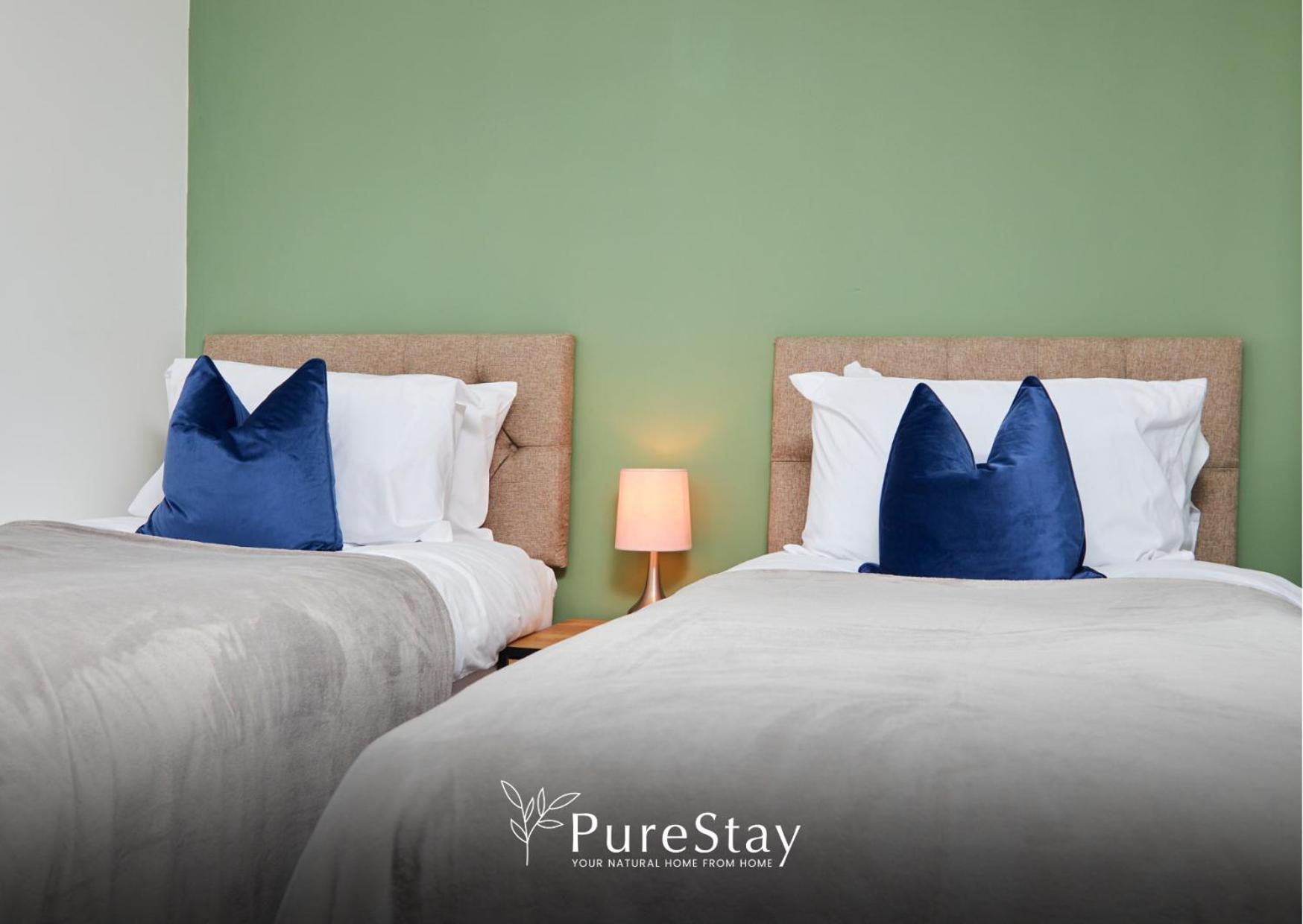 PureStay Manchester: 5-Bedroom Business Haven Exterior photo